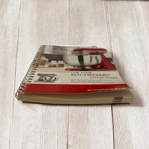2014 KitchenAid Stand Mixer Spiral Bound Instructions and Recipes Booklet Used. - Picture 5 of 7